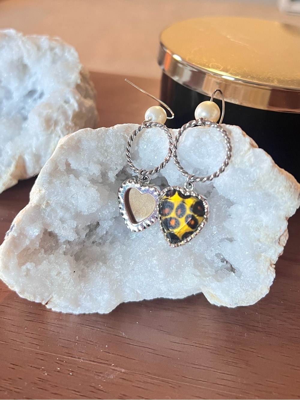 Betsey Johnson Leopard Heart Pearl Dangle Earrings - Picture 2 of 5